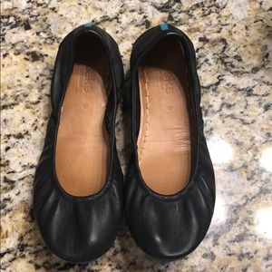 Size 9 Black Tieks